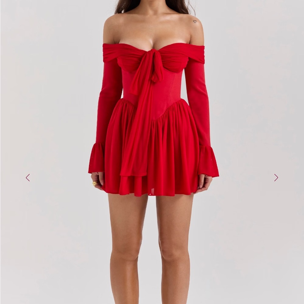 House of CB Alana dress Scarlet Off Shoulder Medium